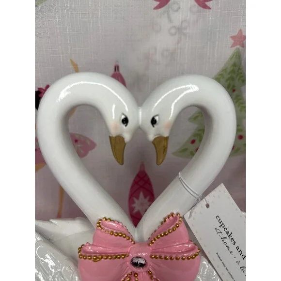 New Coquette Valentines Day Swan “Love Birds” With Pink Bow - Picture 3 of 4